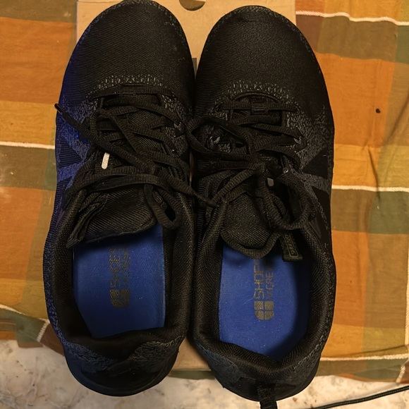 Shoes Crews Toby II-Nano Composite Toe
Non-Slip Black Shoes!Sz 10M!Work Shoes! - Picture 2 of 5